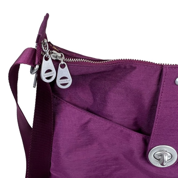 Baggallini Bags Baggallini Helsinki Crossbody Hobo Poshmark